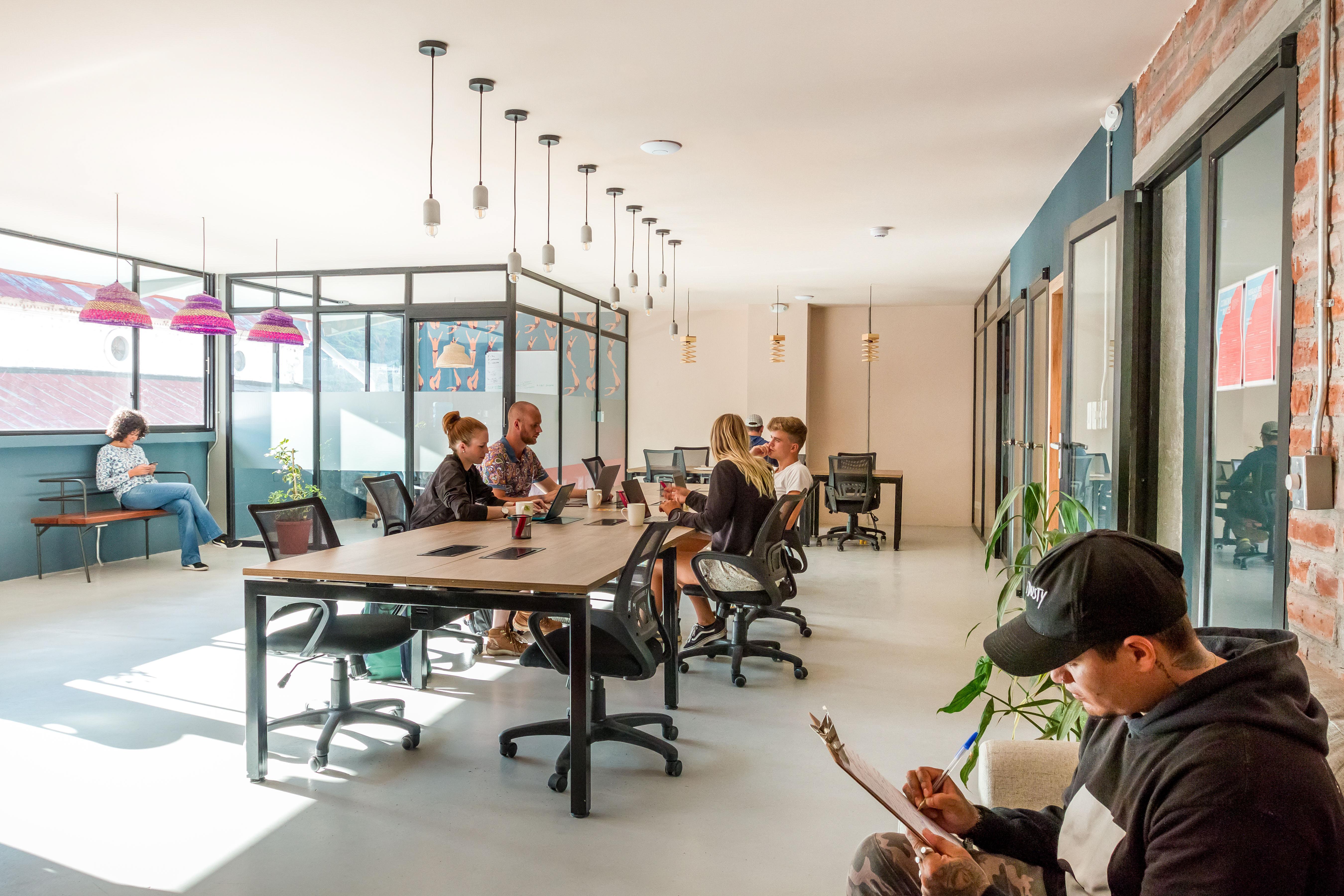 Socialtel Banos Hotel Eksteriør billede